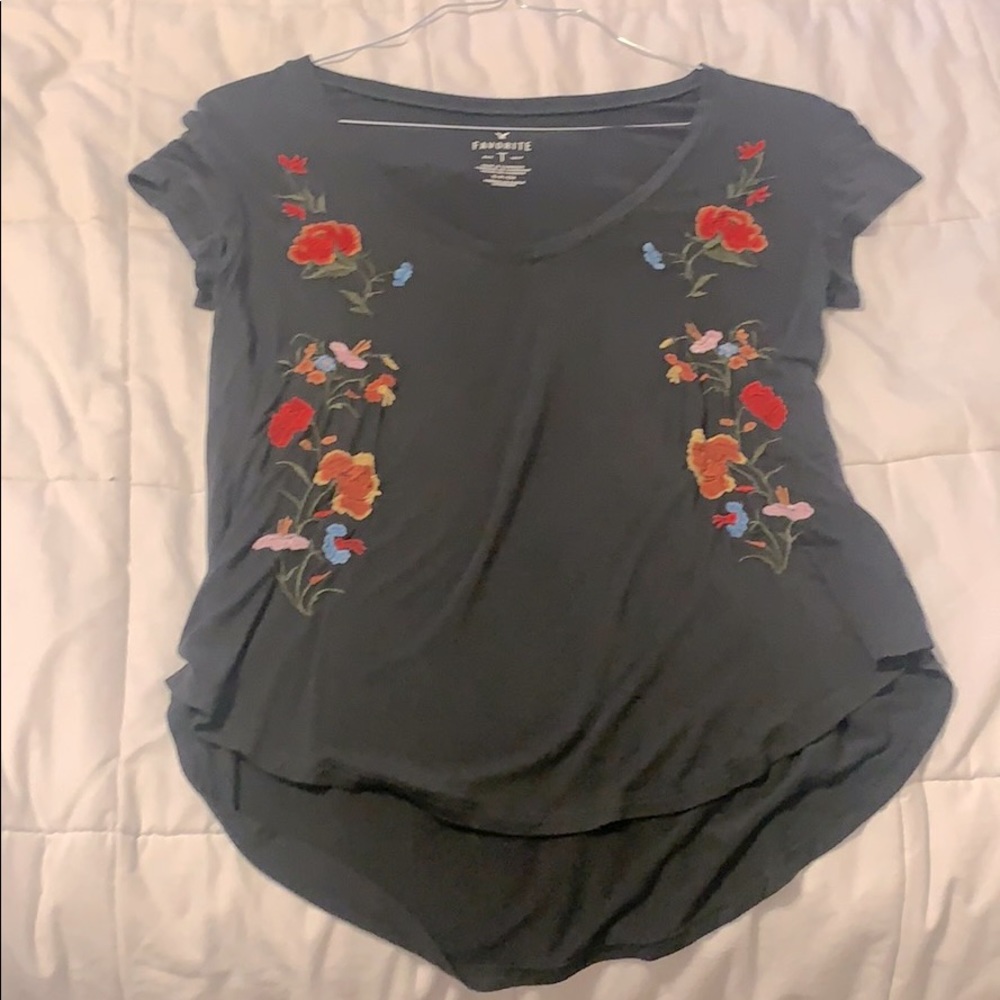 Tee